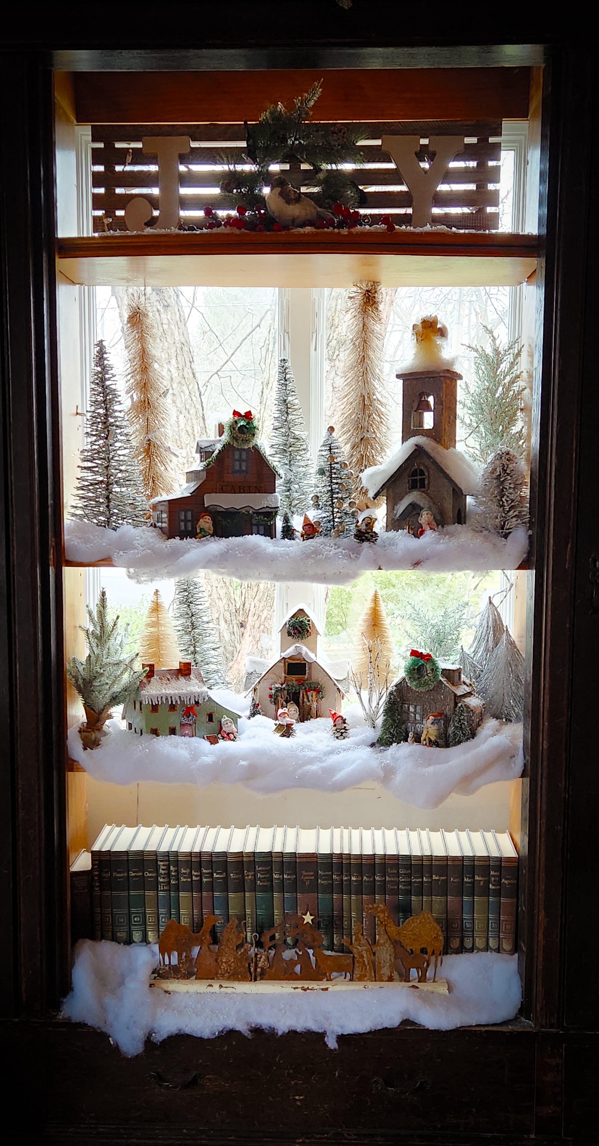 Missouri Christmas - miniature village in a bookcase